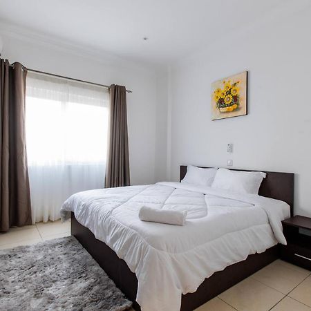 Accra Fine Suites - Holi Flats Airport Residential Exterior foto