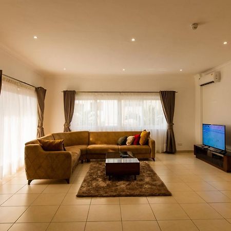 Accra Fine Suites - Holi Flats Airport Residential Exterior foto